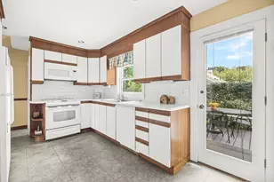 143 Arlington St, Winchester, MA 01890 - Photo 18