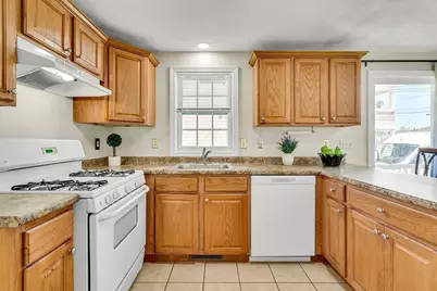 5 Wright Street #B, Lowell, MA 01854 - Photo 12