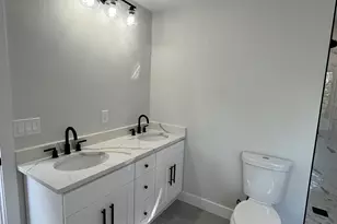 46 Emond St, Northbridge, MA 01534 - Photo 16
