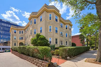 22 Centre St #2, Cambridge, MA 02139 - Photo 2