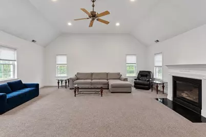352 Grafton St, Shrewsbury, MA 01545 - Photo 12