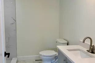 37 Karen St, Lowell, MA 01851 - Photo 4