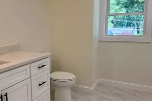 37 Karen St, Lowell, MA 01851 - Photo 8