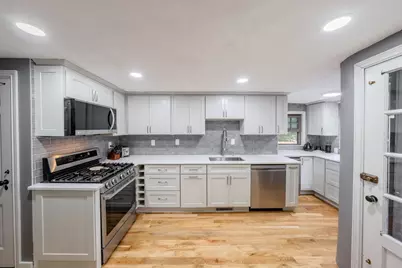 55 Burrell St, Melrose, MA 02176 - Photo 10