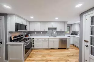 55 Burrell St, Melrose, MA 02176 - Photo 10
