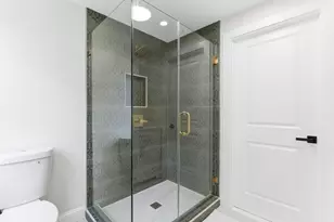 8 Guild St, Medford, MA 02155 - Photo 24