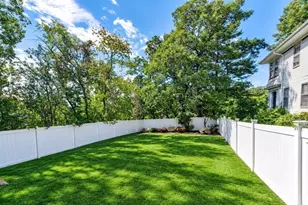 8 Guild St, Medford, MA 02155 - Photo 38