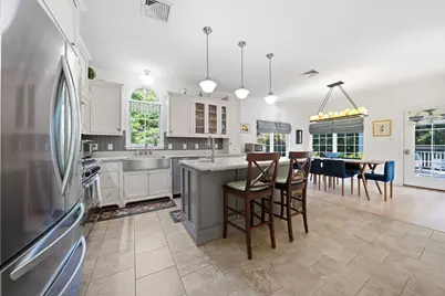 125 Mayflower Ln, Tisbury, MA 02568 - Photo 12