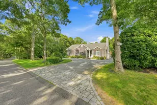 125 Mayflower Ln, Tisbury, MA 02568 - Photo 2