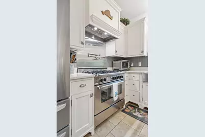 125 Mayflower Ln, Tisbury, MA 02568 - Photo 10