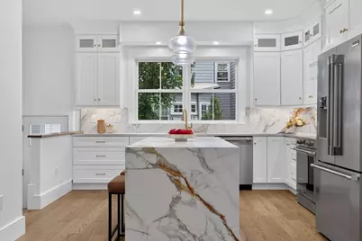 31 Houghton St #A, Somerville, MA 02143 - Photo 4