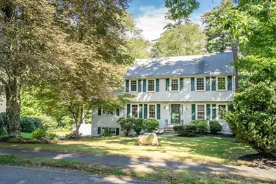 8 Barry Dr, Framingham, MA 01702 - Photo 2