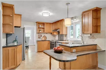 8 Barry Dr, Framingham, MA 01702 - Photo 10