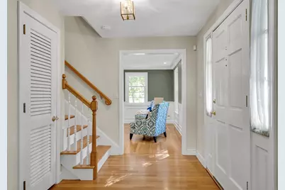 8 Barry Dr, Framingham, MA 01702 - Photo 4