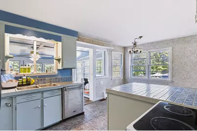 21 Fern Ave, Amesbury, MA 01913 - Photo 10