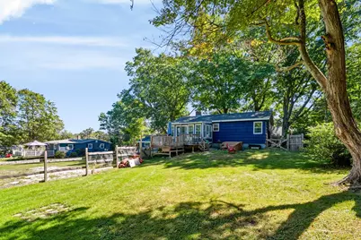 21 Fern Ave, Amesbury, MA 01913 - Photo 2