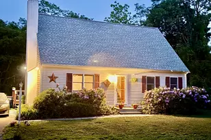 8 Fearing Hill Rd, Wareham, MA 02571 - Photo 1