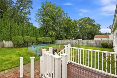 13 Parker St, Agawam, MA 01001 - Photo 10