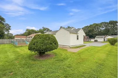 13 Parker St, Agawam, MA 01001 - Photo 6