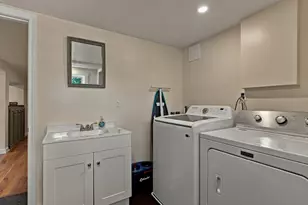 11 Marlboro Rd, Woburn, MA 01801 - Photo 24