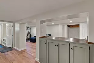 11 Marlboro Rd, Woburn, MA 01801 - Photo 22