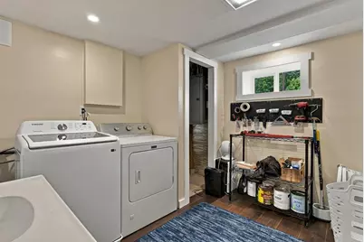 11 Marlboro Rd, Woburn, MA 01801 - Photo 24
