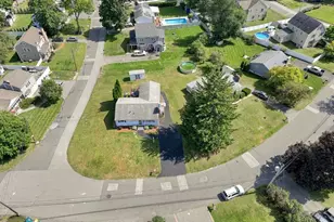 11 Marlboro Rd, Woburn, MA 01801 - Photo 30