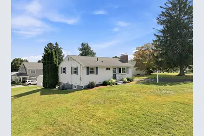 11 Marlboro Rd, Woburn, MA 01801 - Photo 28