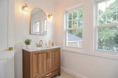 19 Stoneleigh Rd, Watertown, MA 02472 - Photo 16
