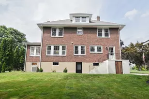 19 Stoneleigh Rd, Watertown, MA 02472 - Photo 38
