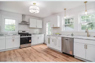 19 Stoneleigh Rd, Watertown, MA 02472 - Photo 12