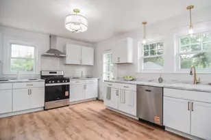 19 Stoneleigh Rd, Watertown, MA 02472 - Photo 12