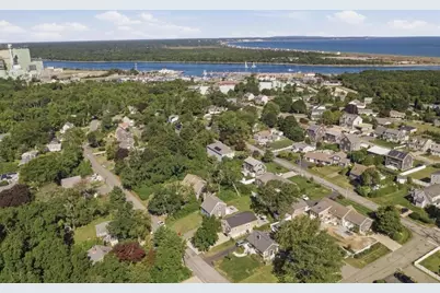 33 Dexter Ave, Sandwich, MA 02563 - Photo 4