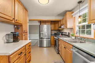 38 Grandview Dr, Westfield, MA 01085 - Photo 12