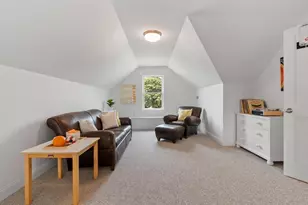 284 Elsinore St, Concord, MA 01742 - Photo 34