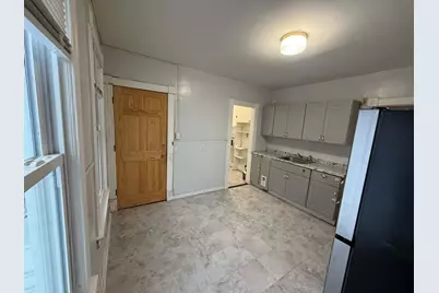 190 Oak #2nd Fl, Springfield, MA 01151 - Photo 2