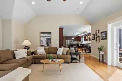 48 Robinson Dr, Bedford, MA 01730 - Photo 8