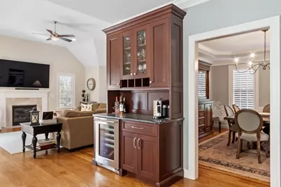 48 Robinson Dr, Bedford, MA 01730 - Photo 6