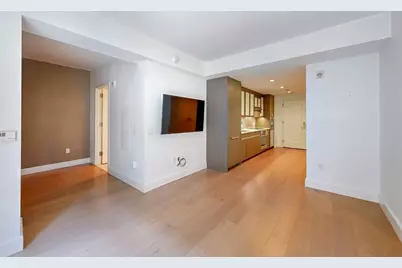 100 Lovejoy Wharf #5Q, Boston, MA 02114 - Photo 1