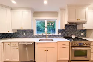 105 Dogwood, Fairhaven, MA 02719 - Photo 12