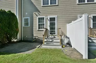 83 Boxberry Ln, Rockland, MA 02370 - Photo 4