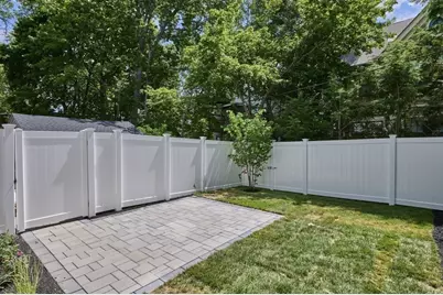 125 Fuller #125, Brookline, MA 02446 - Photo 4