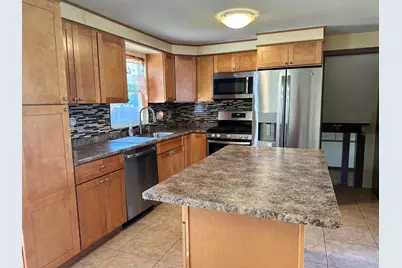 102 Starling Rd, Springfield, MA 01119 - Photo 2