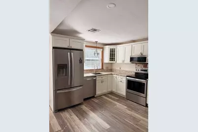 870 Landry Ave #8, North Attleboro, MA 02760 - Photo 4