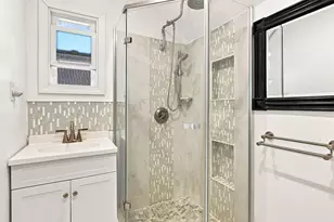 27 Elm St, Ludlow, MA 01056 - Photo 36