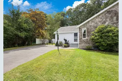 31 Acorn Dr #31, Randolph, MA 02368 - Photo 4