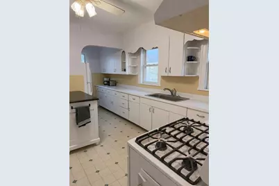 27 Wisconsin Ave #2, Somerville, MA 02145 - Photo 10