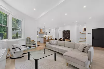 261 Tappan St #1, Brookline, MA 02445 - Photo 8