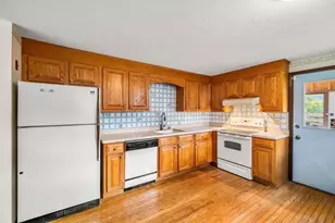 36 Perry St, Weymouth, MA 02189 - Photo 10