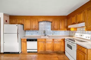 36 Perry St, Weymouth, MA 02189 - Photo 8
